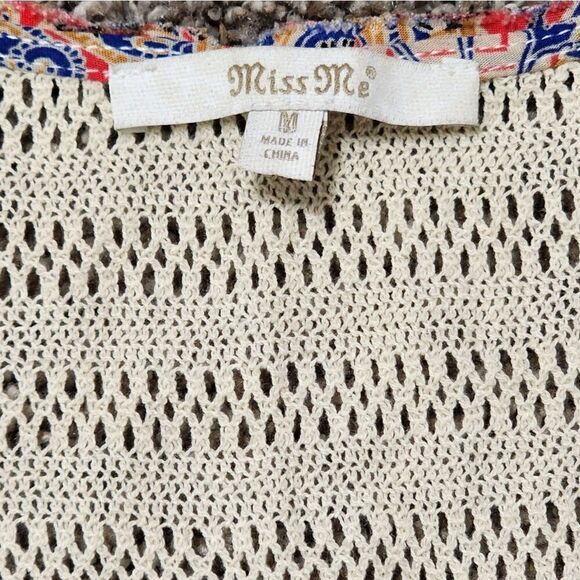 miss Me Paisley Layered Tank Top W/ Lace medium - Picture 8 of 9